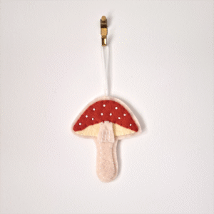 Élément décoratif à suspendre feutrine champignon